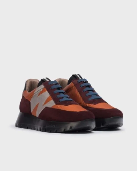 Wonders sneakers A2422 Odisei orange Mujer anuncio tv